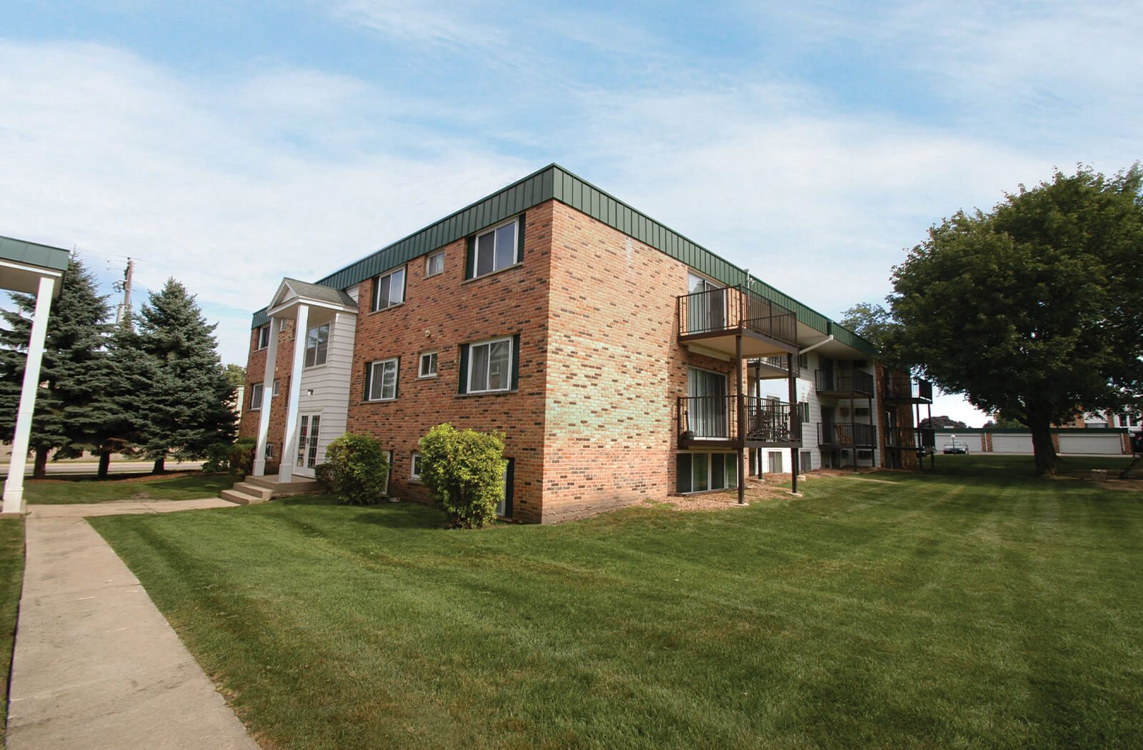 Heritage Manor Apartments in Rochester MN